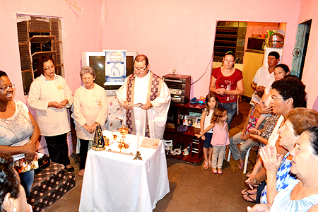 Primeira Missa foi realizada em uma residência no bairro Santa Angelina em Agudos