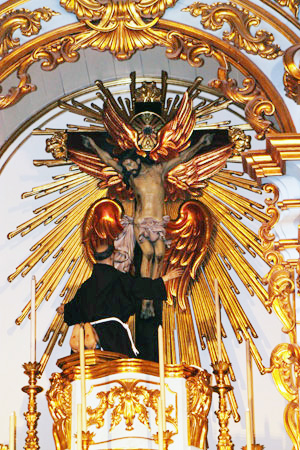 O belo altar das Chagas de São Francisco