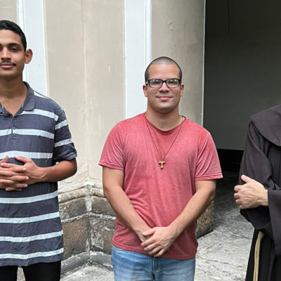 Fraternidade do Convento envia dois jovens para o Aspirantado da Província