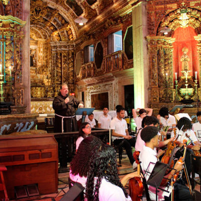 Convento Santo Antônio recebe Coral dos Canarinhos de Petrópolis