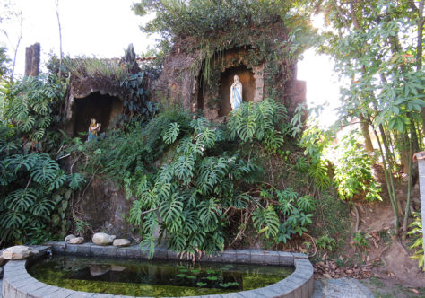 Gruta de Nossa Senhora de Lourdes