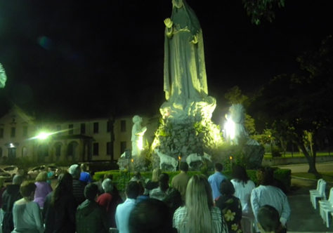 Luau Mariano e Exposição de Imagens de Nossa Senhora