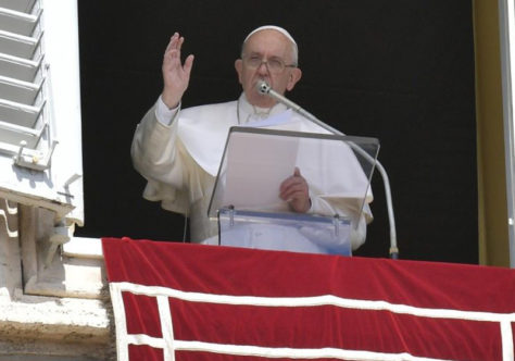 Deus jamais se cansa de nos perdoar. Nós é que nos cansamos de pedir perdão