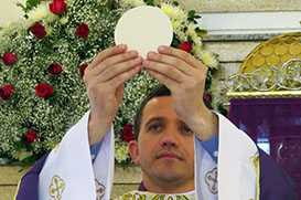 Frei Paulijacson celebra a Primeira Missa em São Miguel
