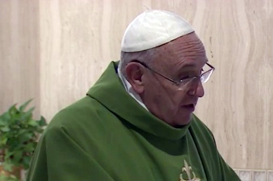 Papa: "Um cristão apegado aos bens faz um papelão"