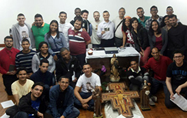Jovens franciscanos celebram o Perdão de Assis em São Paulo