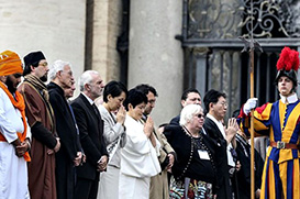 Papa na Audiência inter-religiosa: oração é a nossa força