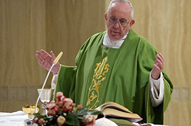 Papa Francisco: "Longe de Deus somos derrotados"