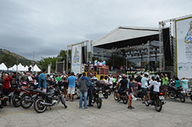 Motociclistas recebem bênção ao final de Romaria