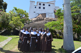 Clarissas visitam Santuário e Convento da Penha