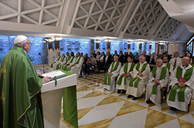 "Ser santo não é ter cara de santinho", diz Papa Francisco
