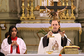 É preciso ter a fé de Jesus, pede Frei Diego em novena