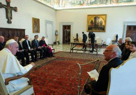 Papa pede estudo sobre matrimônios interconfessionais
