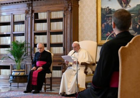 Francisco: a “paz” de alguns corresponde à “guerra” de outros. Esta não é a paz de Cristo.