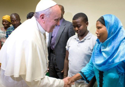 Papa encoraja a reconhecer Jesus no drama de migrantes e refugiados