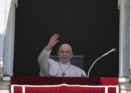 Papa: “Cada um de nós é um terreno sobre o qual a semente da Palavra cai, sem excluir ninguém!”