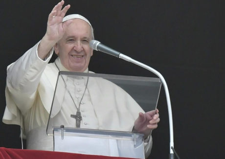 Papa Francisco: cada um de nós deve tomar a própria cruz