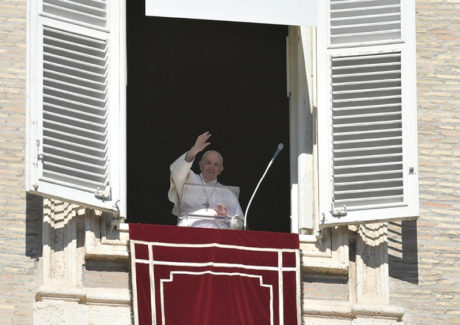 Francisco: “Cristãos chamados a ser presença viva na sociedade”
