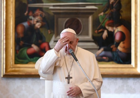 Papa: A oração acalma as nossas inquietudes
