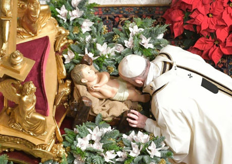 Missa de Natal: fixar o olhar na manjedoura de Belém, não na manjedoura da vaidade
