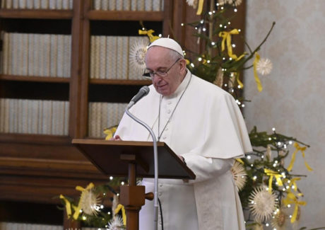 Papa Francisco: Deus nos acaricia com a sua misericórdia