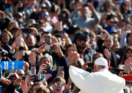 Cresce o número de católicos no mundo segundo dados do Anuário Pontifício 2021