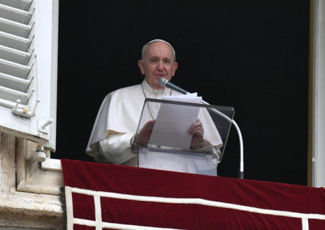 Papa: acreditar no poder suave e extraordinário da oração