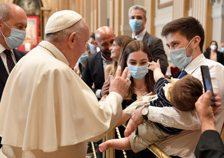 Papa: “Os diáconos não serão ‘meio-sacerdotes’ nem ‘acólitos de luxo”‘ mas servos cuidadosos”