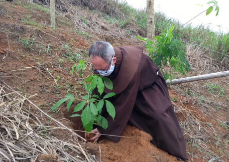 Projeto em Colatina deseja ampliar o cuidado da casa comum