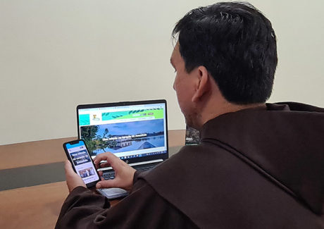 Frades franciscanos da Amazônia lançam site