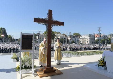Papa: "A «Cruz da Missão» é o símbolo deste Congresso"
