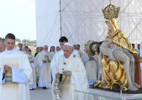 Papa: a Virgem é modelo da fé do povo eslovaco, uma fé que se põe a caminho