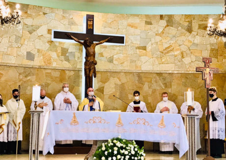 Nossa Senhora Aparecida é celebrada em Blumenau