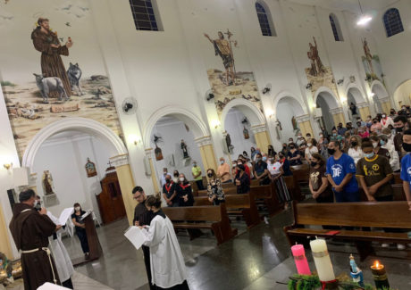 Frei Gilberto renova seus votos religiosos em Agudos