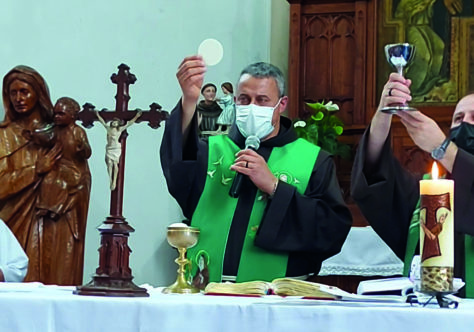 Frei Miguel da Cruz celebra 25 anos de vida religiosa franciscana