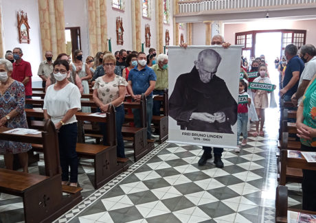 Paróquia São Luiz Gonzaga de Xaxim encerra festividades a Frei Bruno