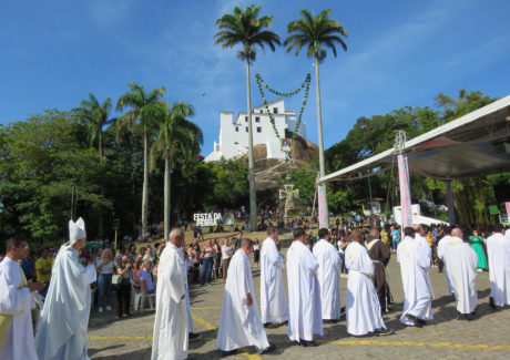 D. Paulo: “Não foi a Igreja católica que inventou a devoção a Nossa Senhora…”