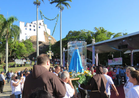 Pe. Daniel convida: “Apesar de um período de medo, que possamos correr alegres para cantar os louvores da Mãe”