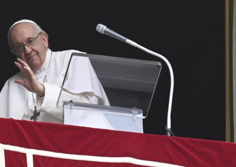 Papa no Regina Coeli: como Pedro, lançar-se em direção a Jesus
