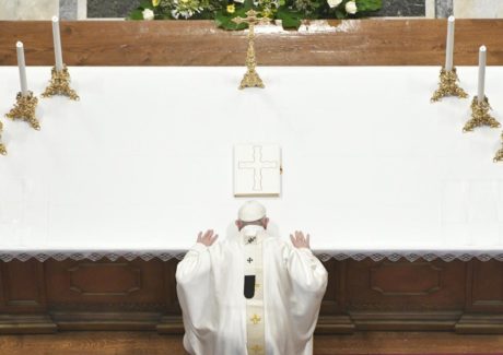 Papa: “Chega de polêmicas sobre a liturgia, redescubramos sua beleza”