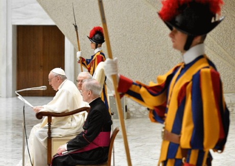 Papa: a sabedoria da velhice ilumina a vida das crianças, dos jovens, dos adultos, de toda a comunidade