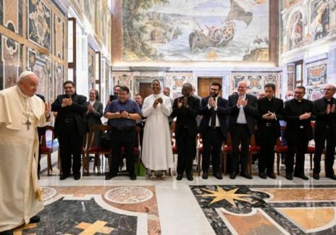 Papa: a liturgia não é coisa de museu, está viva