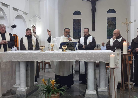 Franciscanos de Vila Velha celebram São Francisco: um exemplo de amor e cuidado com a criação