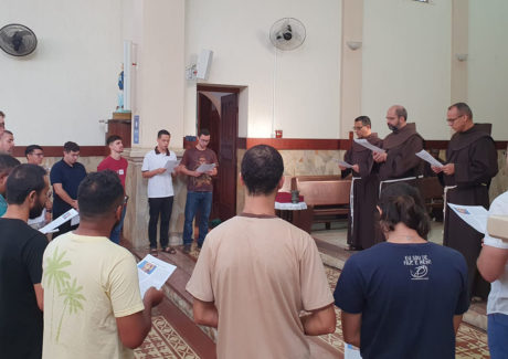 Dezessete jovens iniciam o Postulantado em Guaratinguetá