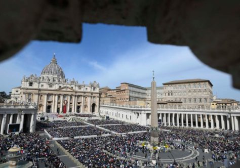 Papa alonga o prazo para que os consagrados dispensados dos Institutos apresentem recurso
