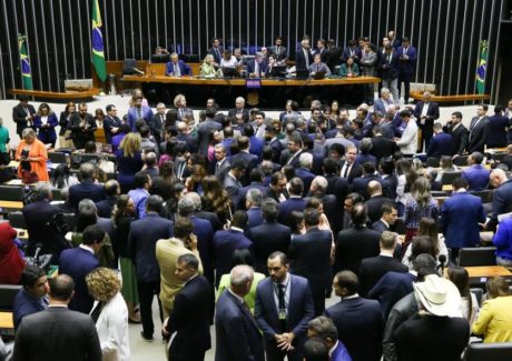 Entidades da Igreja Católica divulgam carta em defesa do Projeto de Lei das Fake News