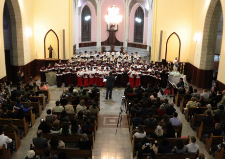 Corais dos Canarinhos realizam Concerto Mariano em Petrópolis