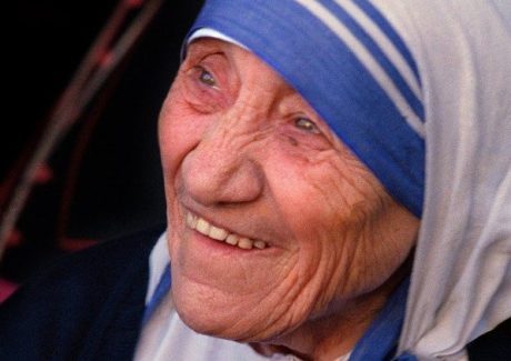 Madre Teresa de Calcutá: a santa pobre entre os pobres