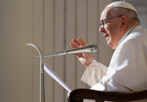 Papa responde às "dubia" de cinco cardeais