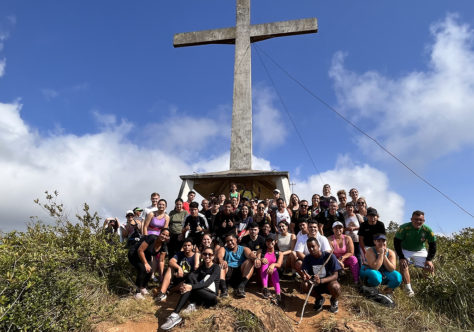 Mais de 60 jovens fazem a experiência de subir o Cruzeiro em Marilândia
